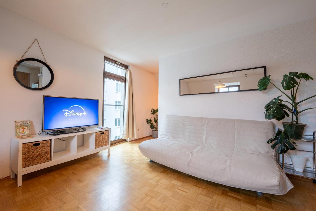 Apartment Im Historischen Altbau Am Marktplatz - Disney+, 300Mb/S Internet Chemnitz Exteriör bild